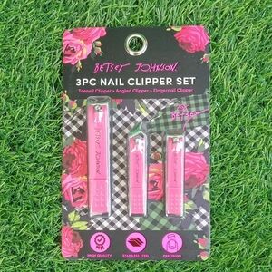 Betsey Johnson Pink Nail Clipper Set
